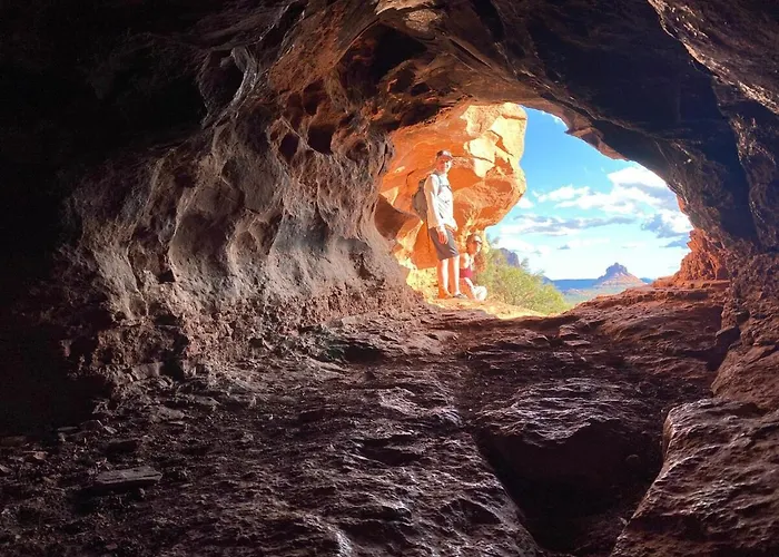 Gasthof Chapel Of The Holy Cross Wellness Retreat, Red Rock Views, Trail Proximity, On Site Services, Quiet, Location *